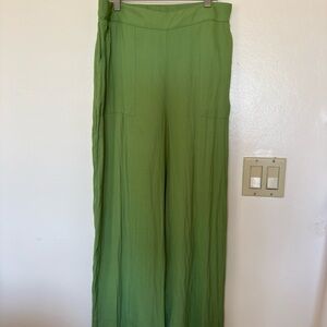 Green Women's Pants never used